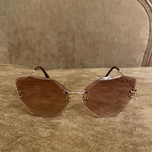 🔥 2 for $20 ✨ Cat Eye Rimless Sunglasses - Picture 5 of 7